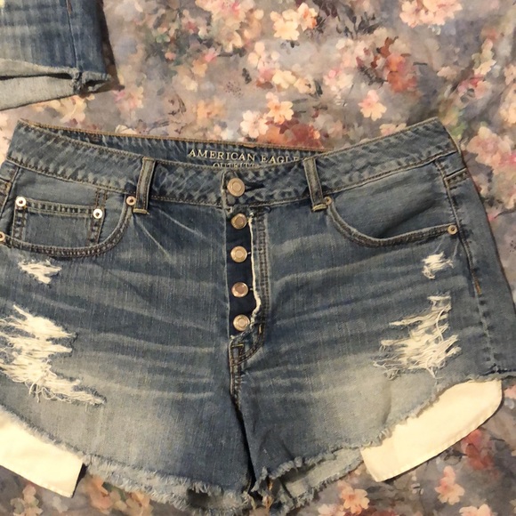 (2) Pairs of American Eagle Jean Shorts - Picture 5 of 9